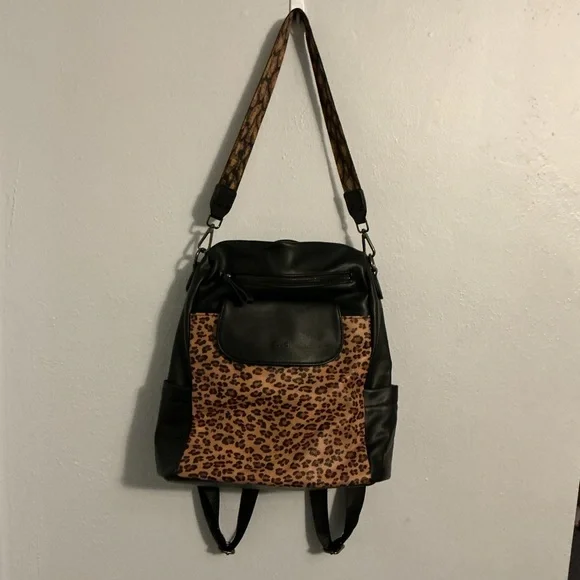 Cluci | Bags | Click Womans Black Leopard Print Convertible 